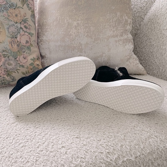 Steve Madden Black Suede Wedge Wedgie Sneakers 8.5 nwot - Picture 6 of 6